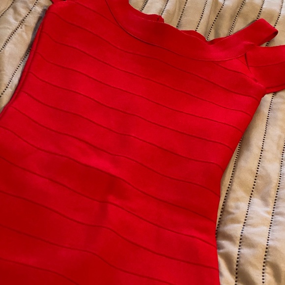 Dress - Picture 3 of 3